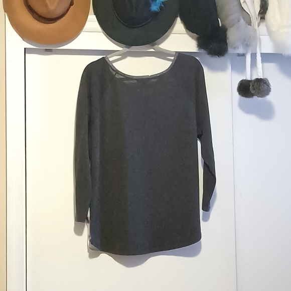 2X Satin Floral Tee - Picture 2 of 4